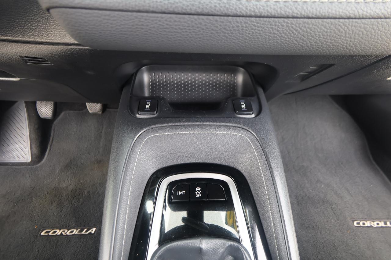 Toyota Corolla Hatchback XSE Manual (Natl) 2020