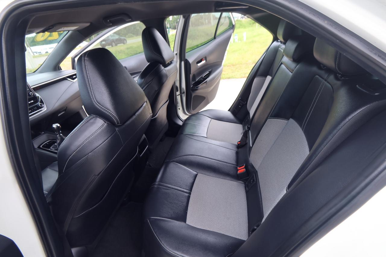 Toyota Corolla Hatchback XSE Manual (Natl) 2020