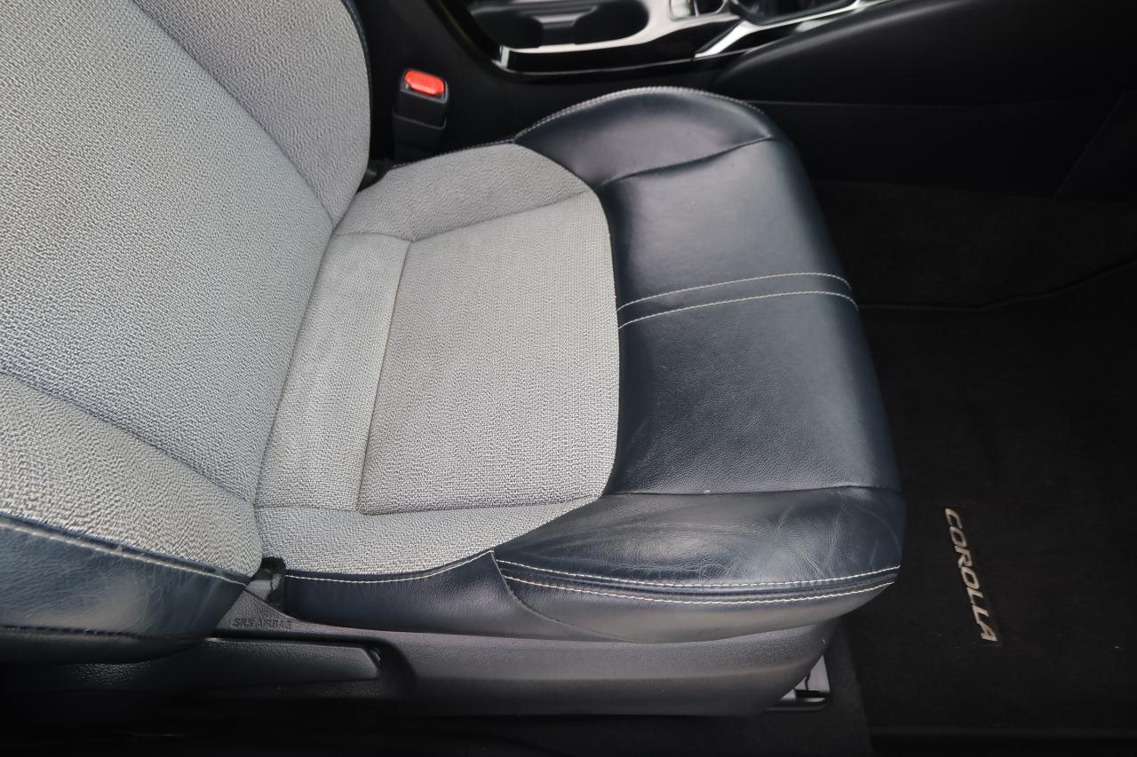 Toyota Corolla Hatchback XSE Manual (Natl) 2020