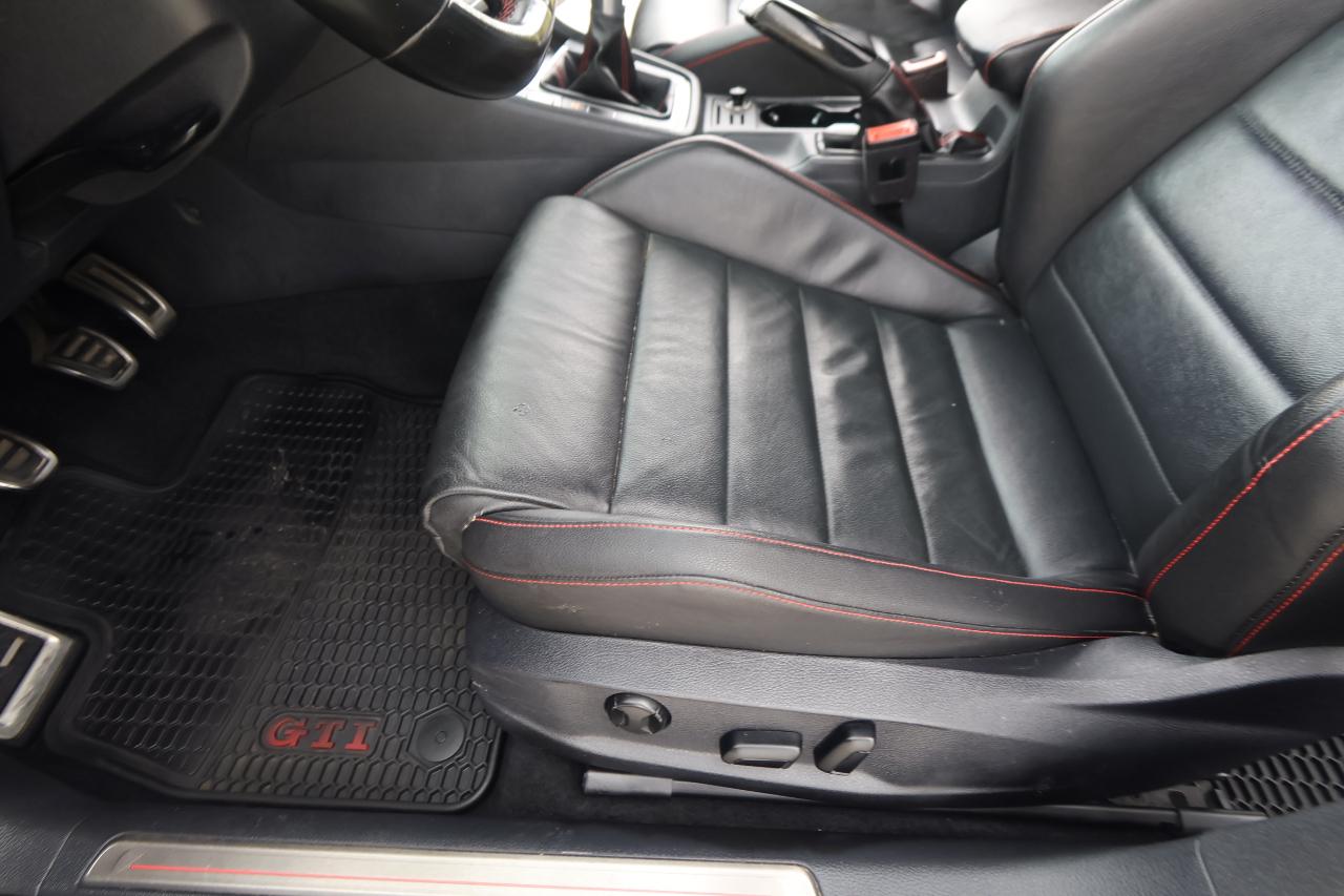 Volkswagen Golf GTI 4dr HB Man S w/Performance Pkg 2016