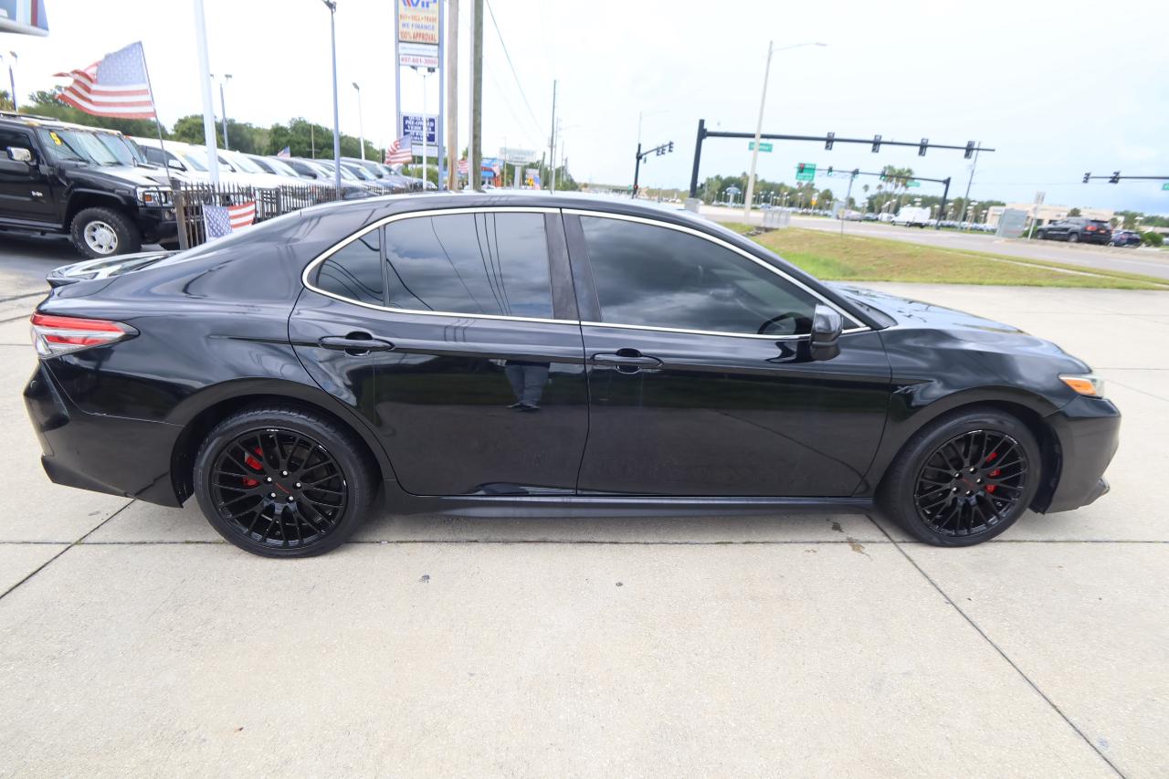 Toyota Camry XLE Auto (Natl) 2019