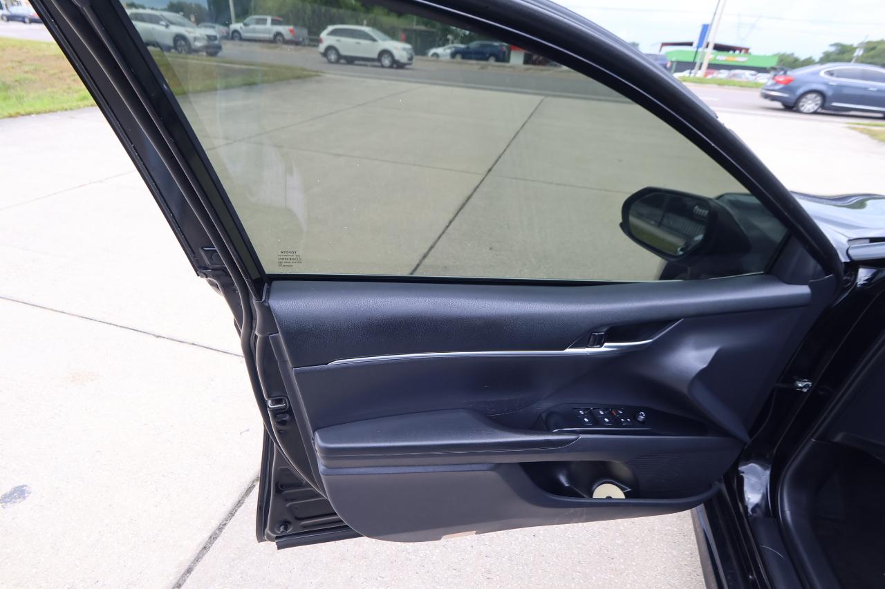 Toyota Camry XLE Auto (Natl) 2019