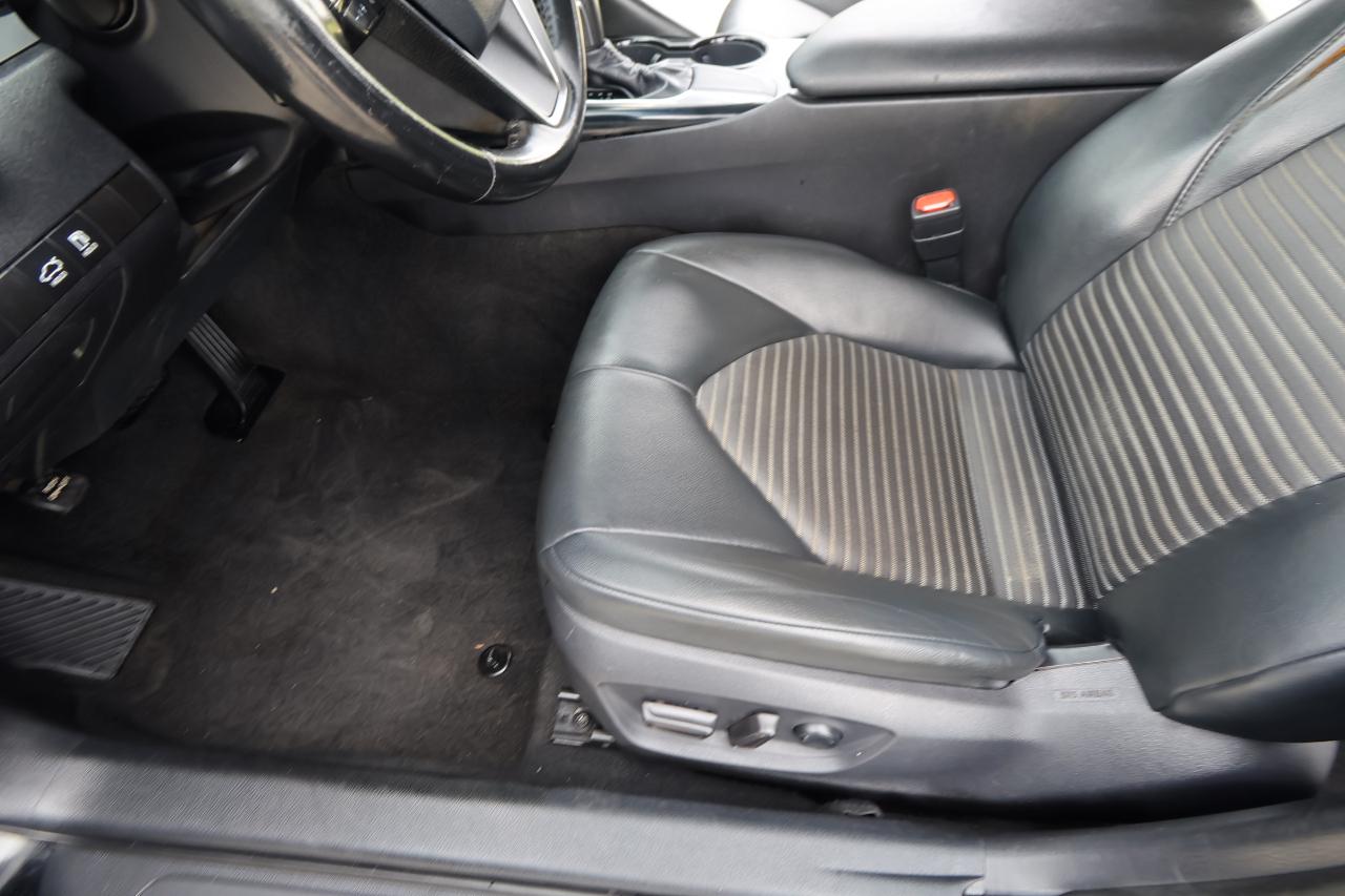 Toyota Camry XLE Auto (Natl) 2019