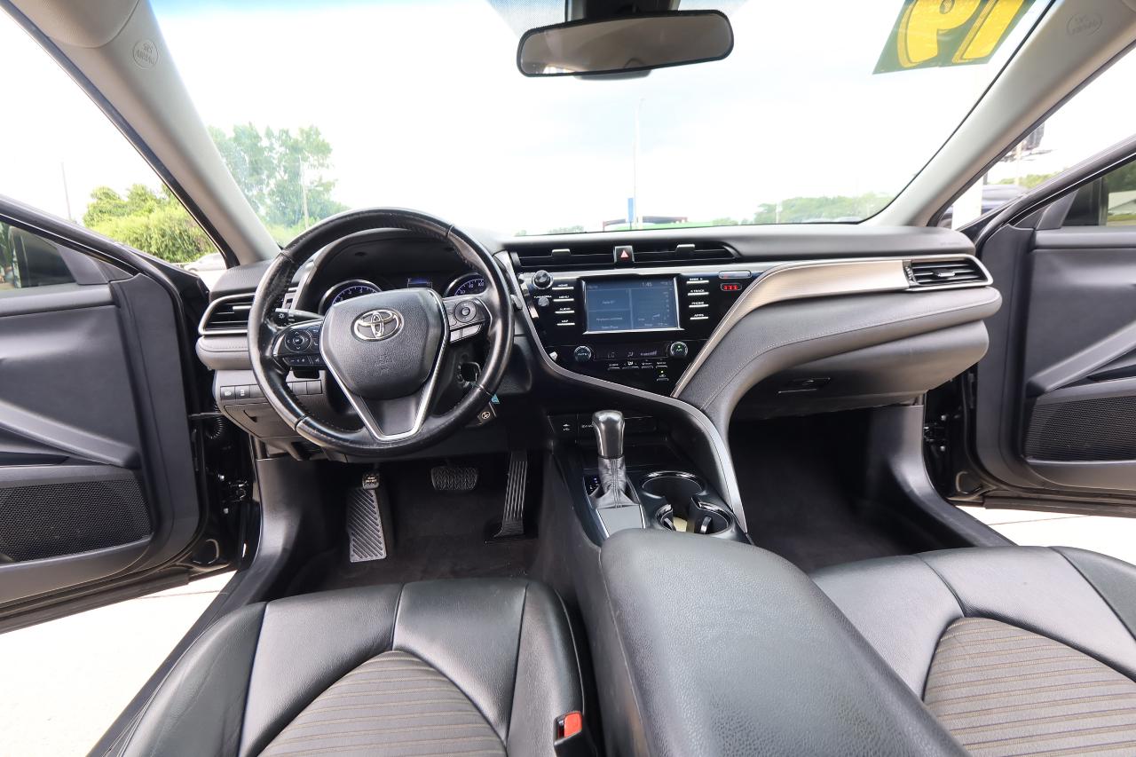 Toyota Camry XLE Auto (Natl) 2019