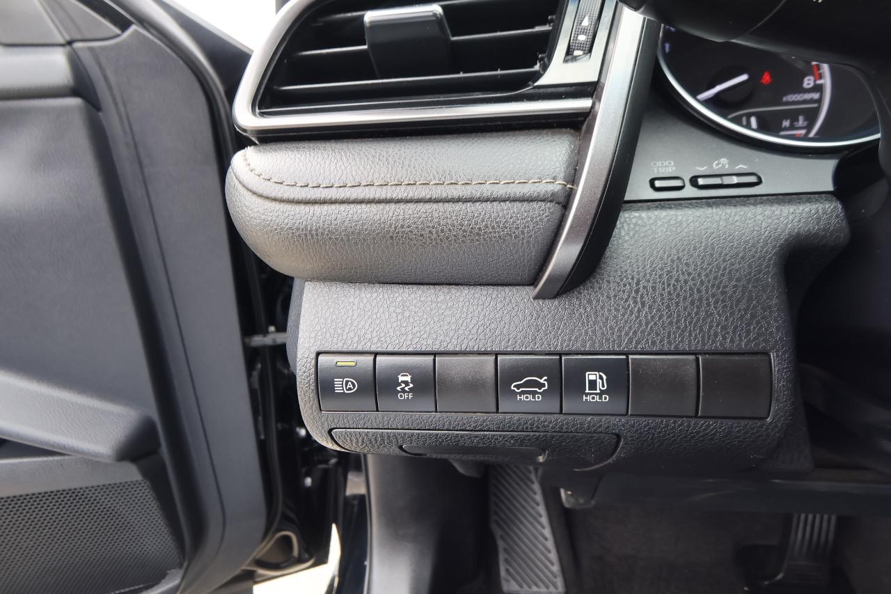 Toyota Camry XLE Auto (Natl) 2019
