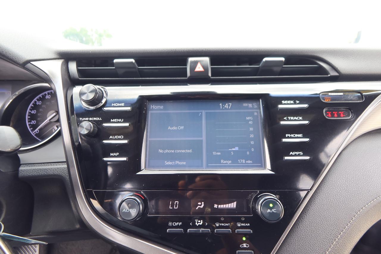 Toyota Camry XLE Auto (Natl) 2019