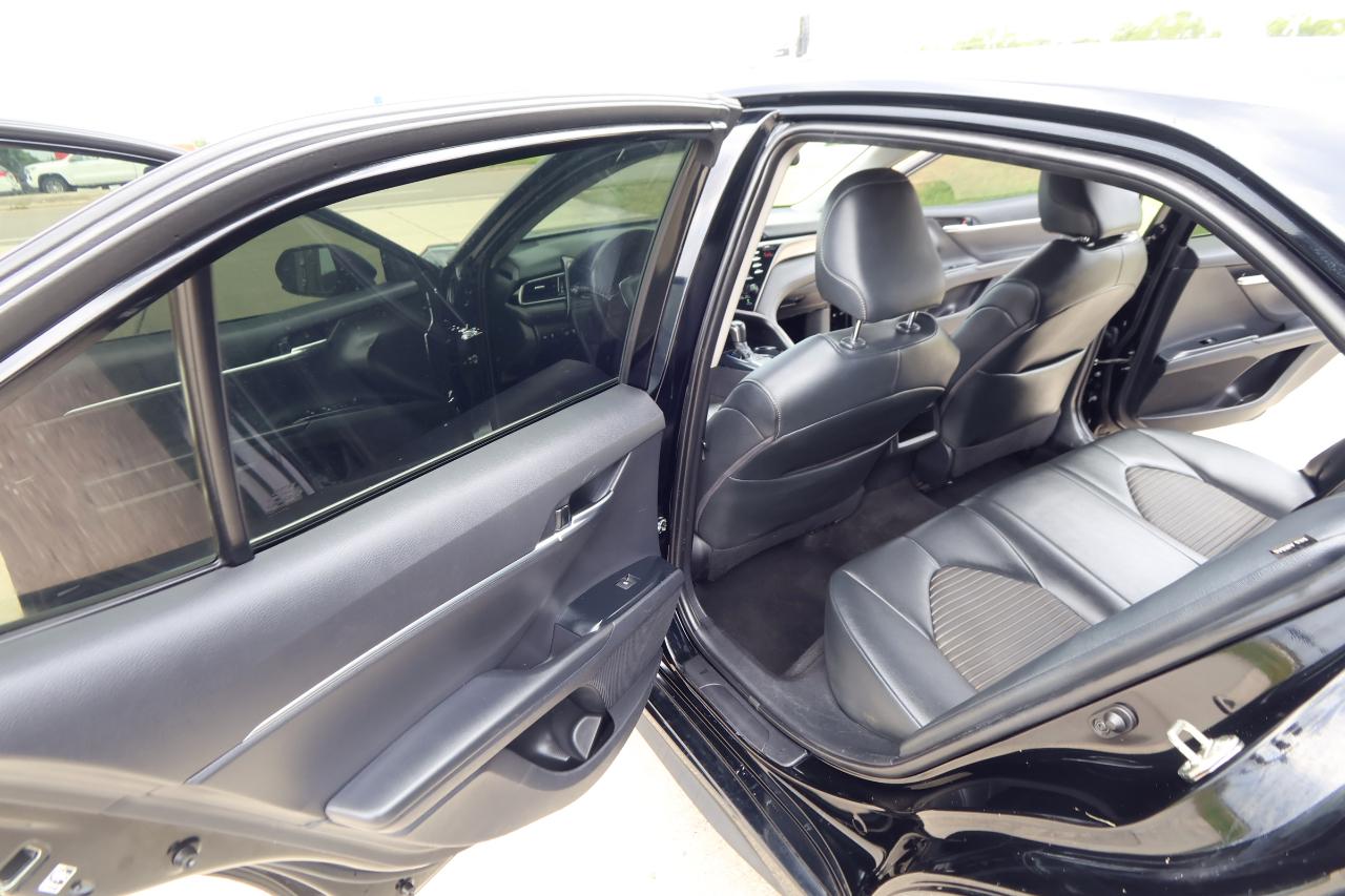 Toyota Camry XLE Auto (Natl) 2019