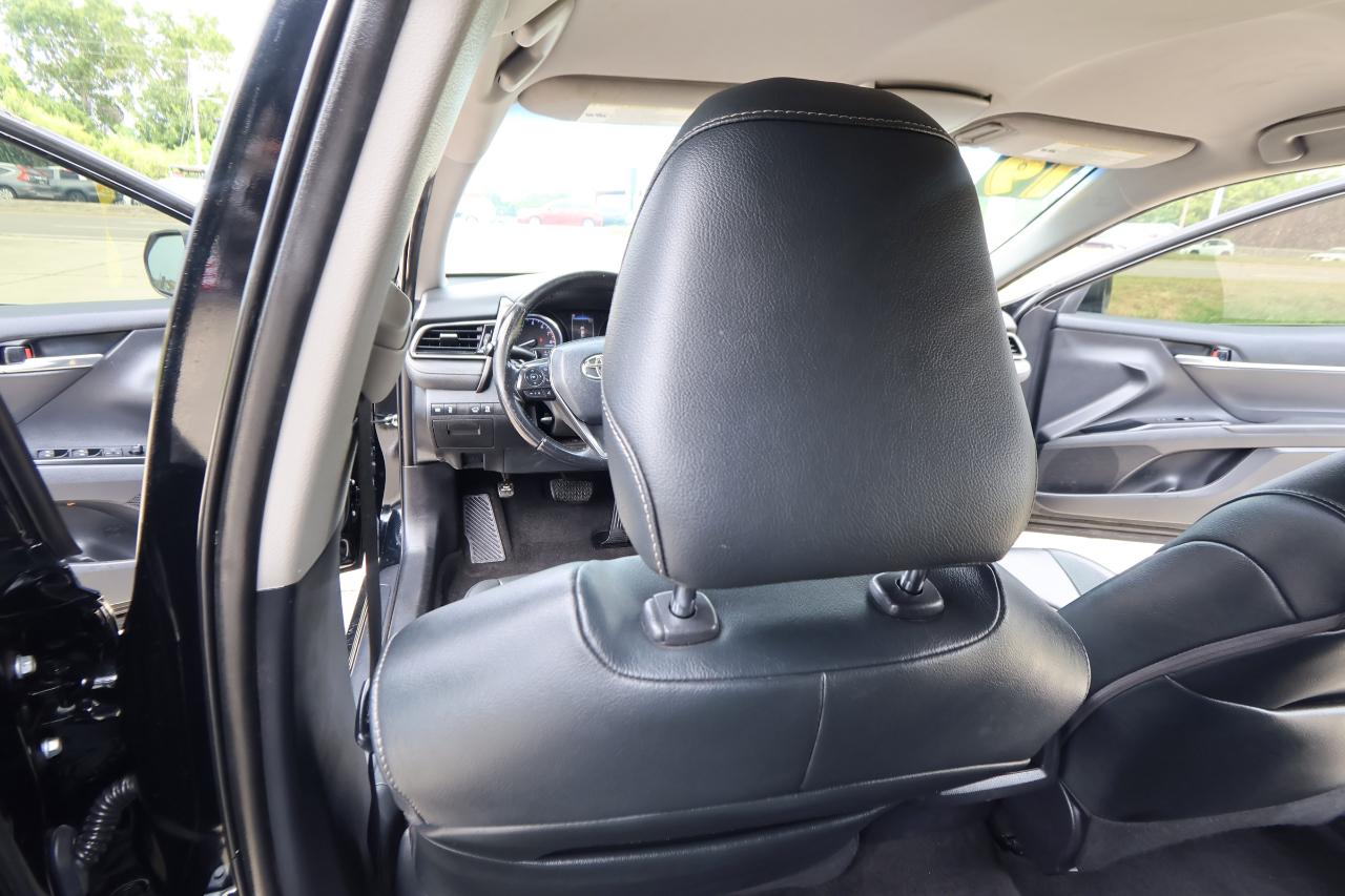 Toyota Camry XLE Auto (Natl) 2019
