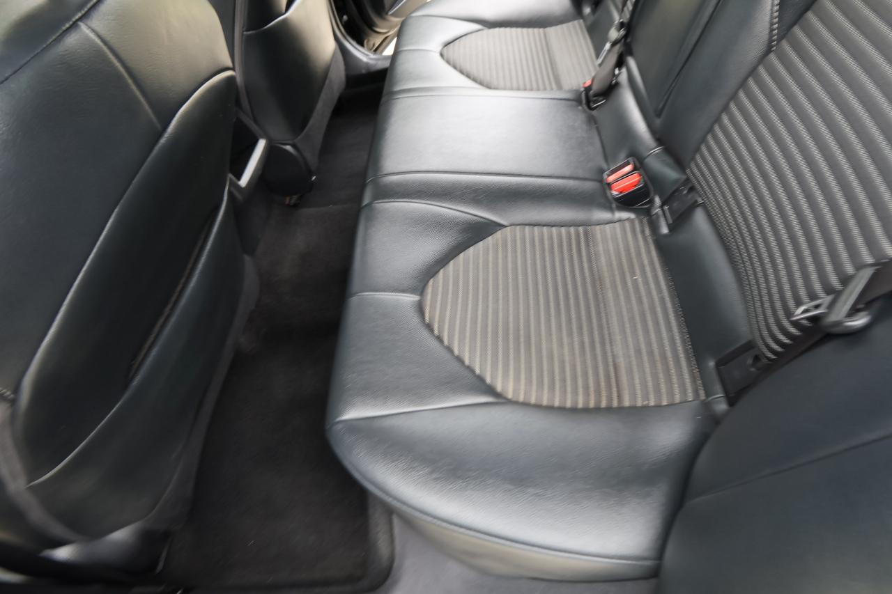 Toyota Camry XLE Auto (Natl) 2019