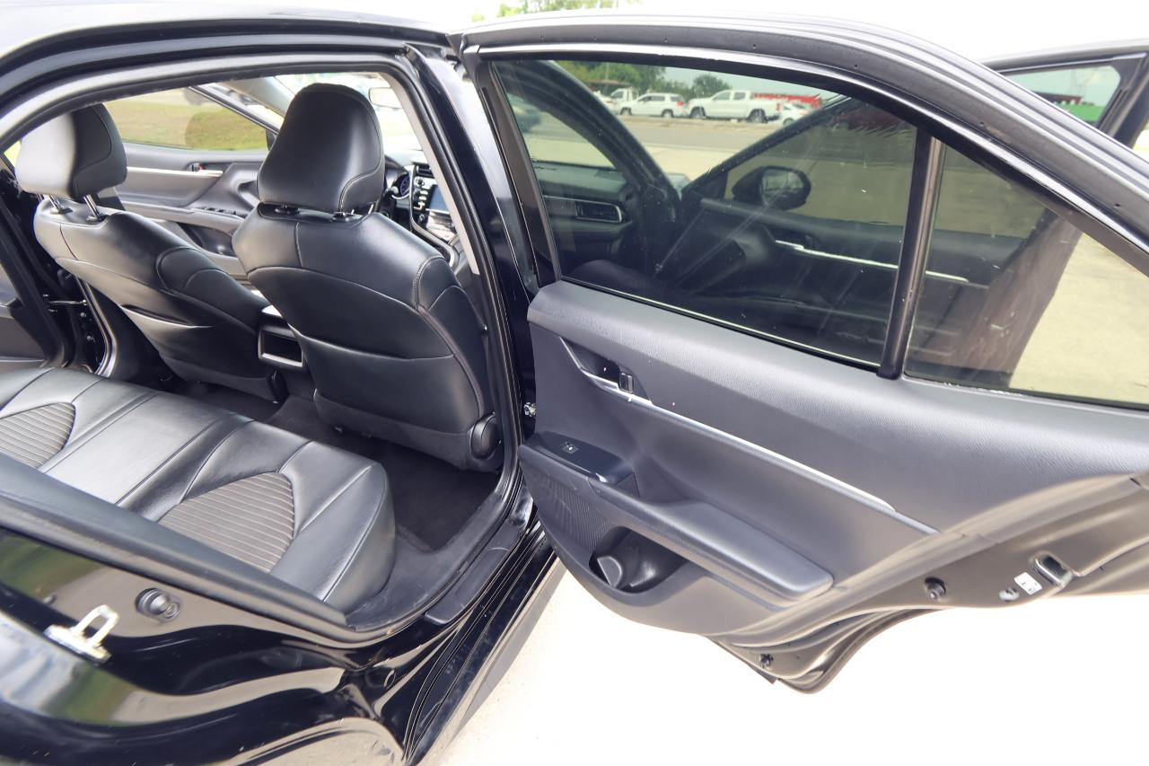 Toyota Camry XLE Auto (Natl) 2019