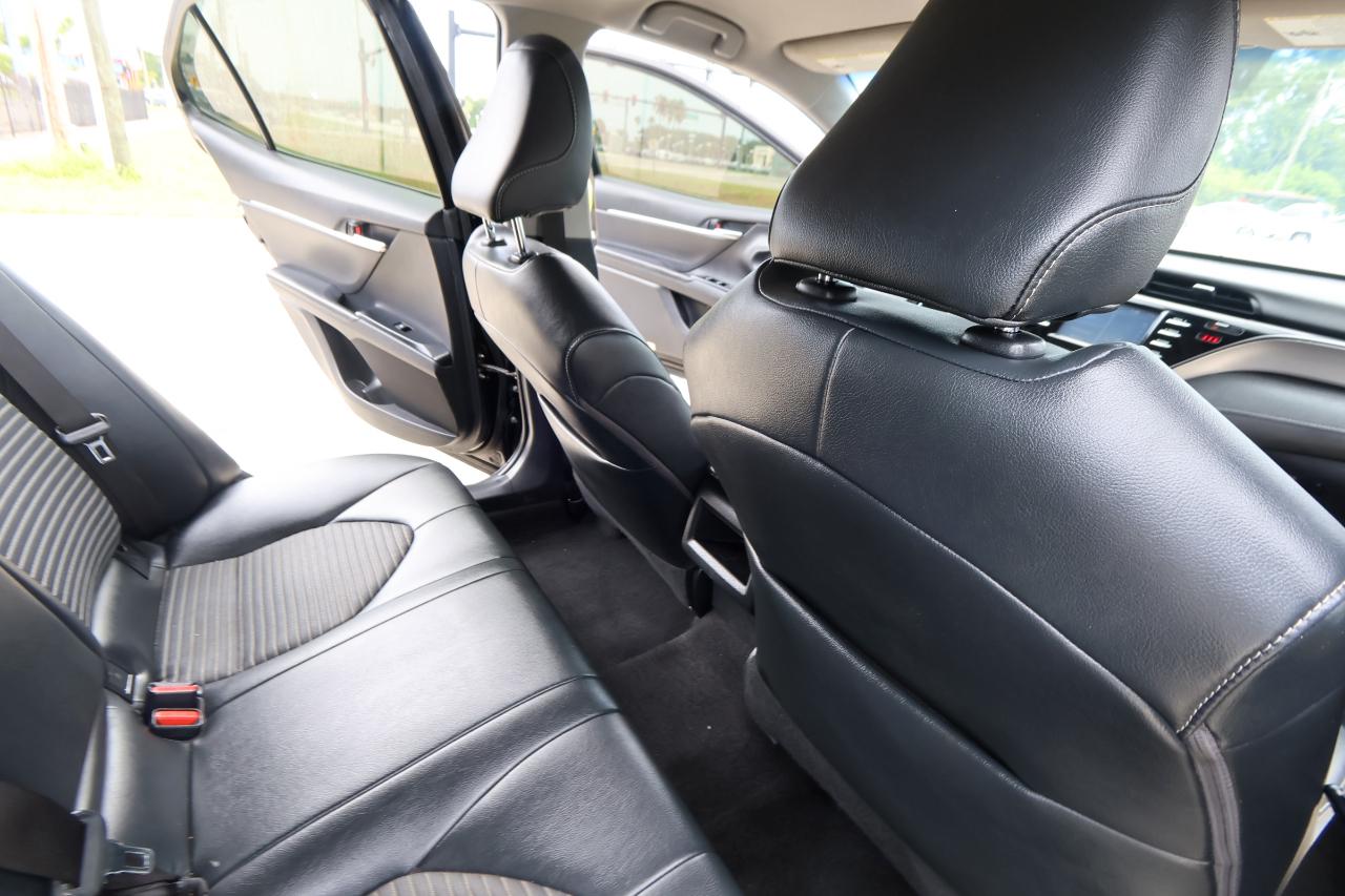 Toyota Camry XLE Auto (Natl) 2019