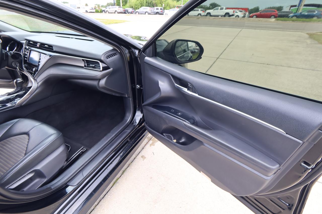 Toyota Camry XLE Auto (Natl) 2019