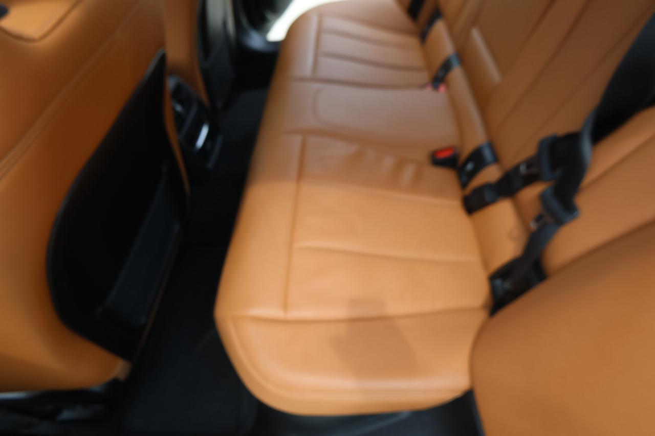 BMW 3 Series 330i Sedan 2022