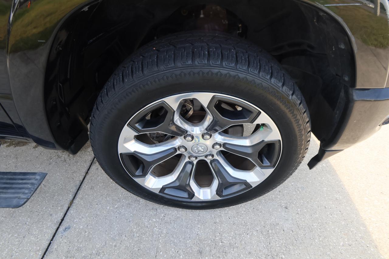 RAM 1500 Longhorn 4x4 Crew Cab 5'7" Box 2021