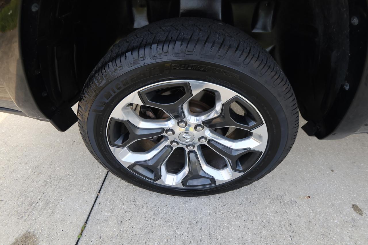 RAM 1500 Longhorn 4x4 Crew Cab 5'7" Box 2021