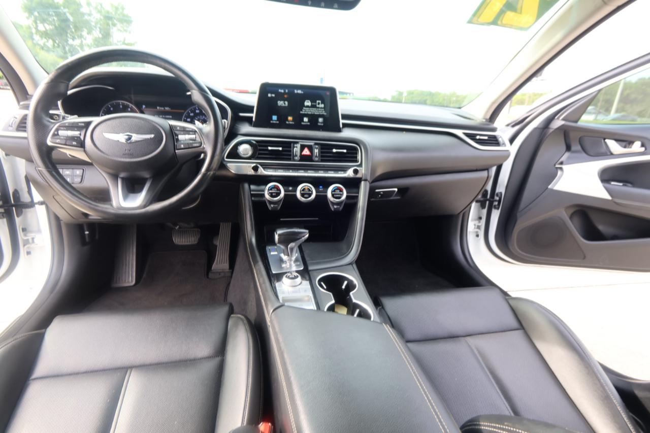 Genesis G70 2.0T RWD 2021