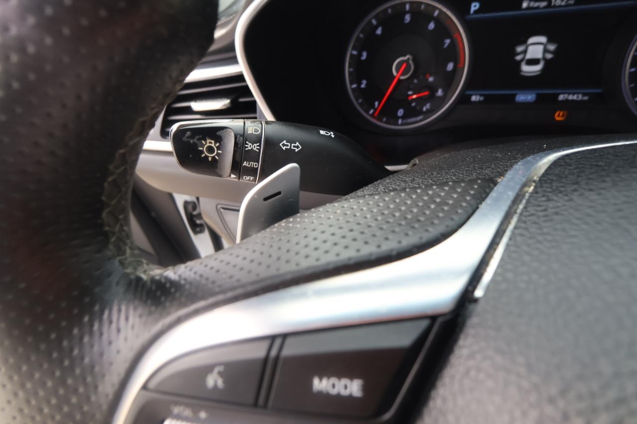Genesis G70 2.0T RWD 2021