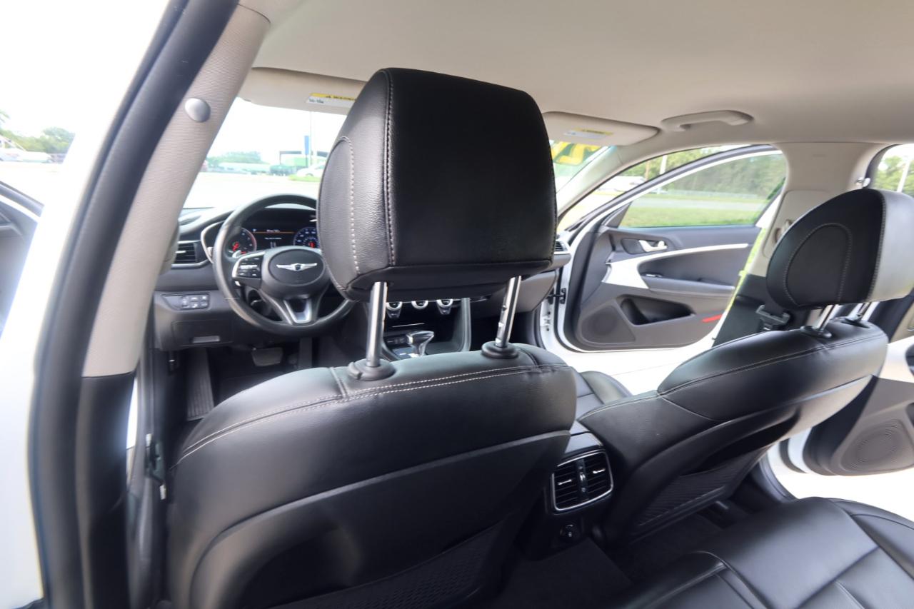 Genesis G70 2.0T RWD 2021
