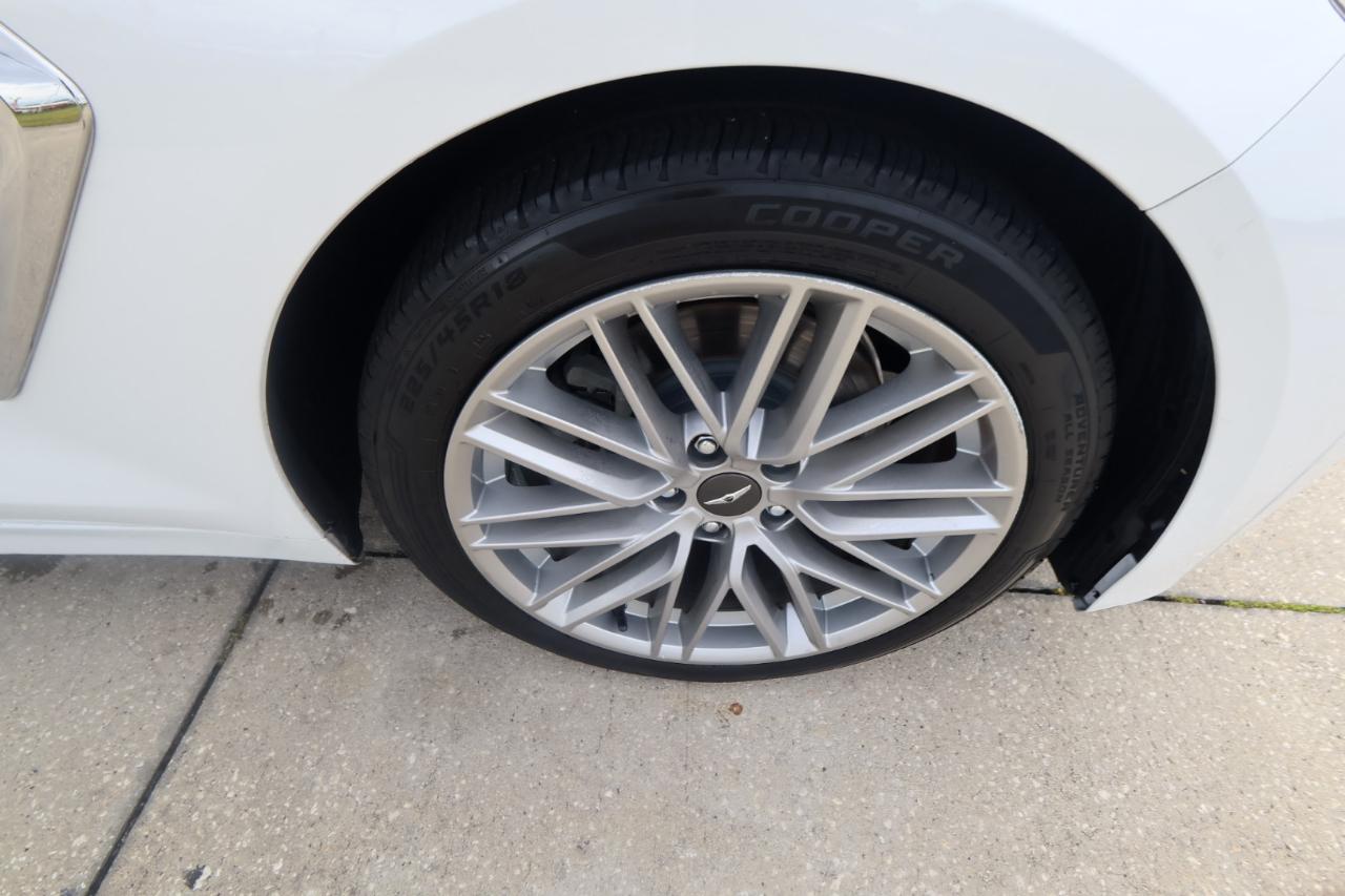 Genesis G70 2.0T RWD 2021
