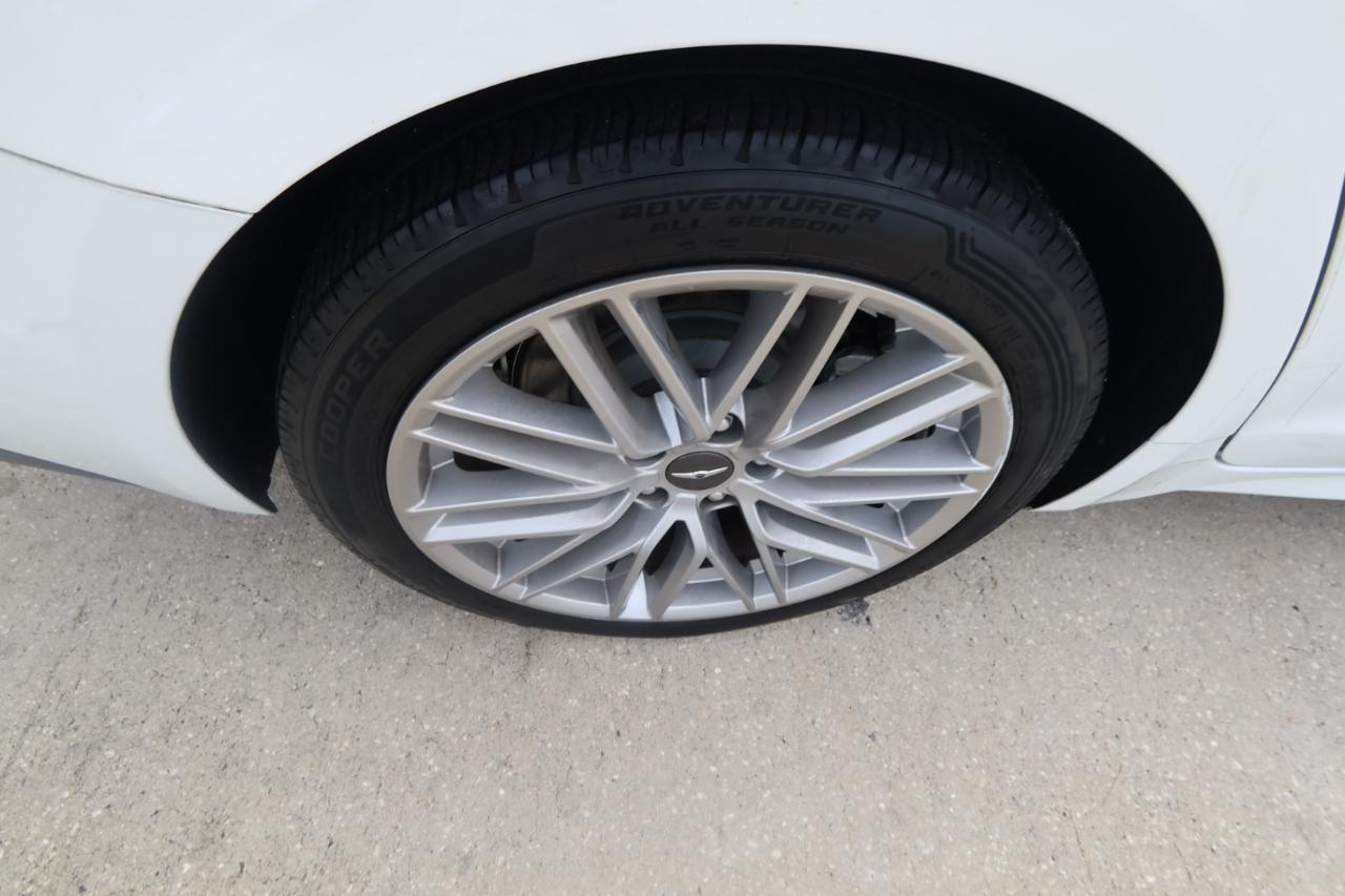 Genesis G70 2.0T RWD 2021