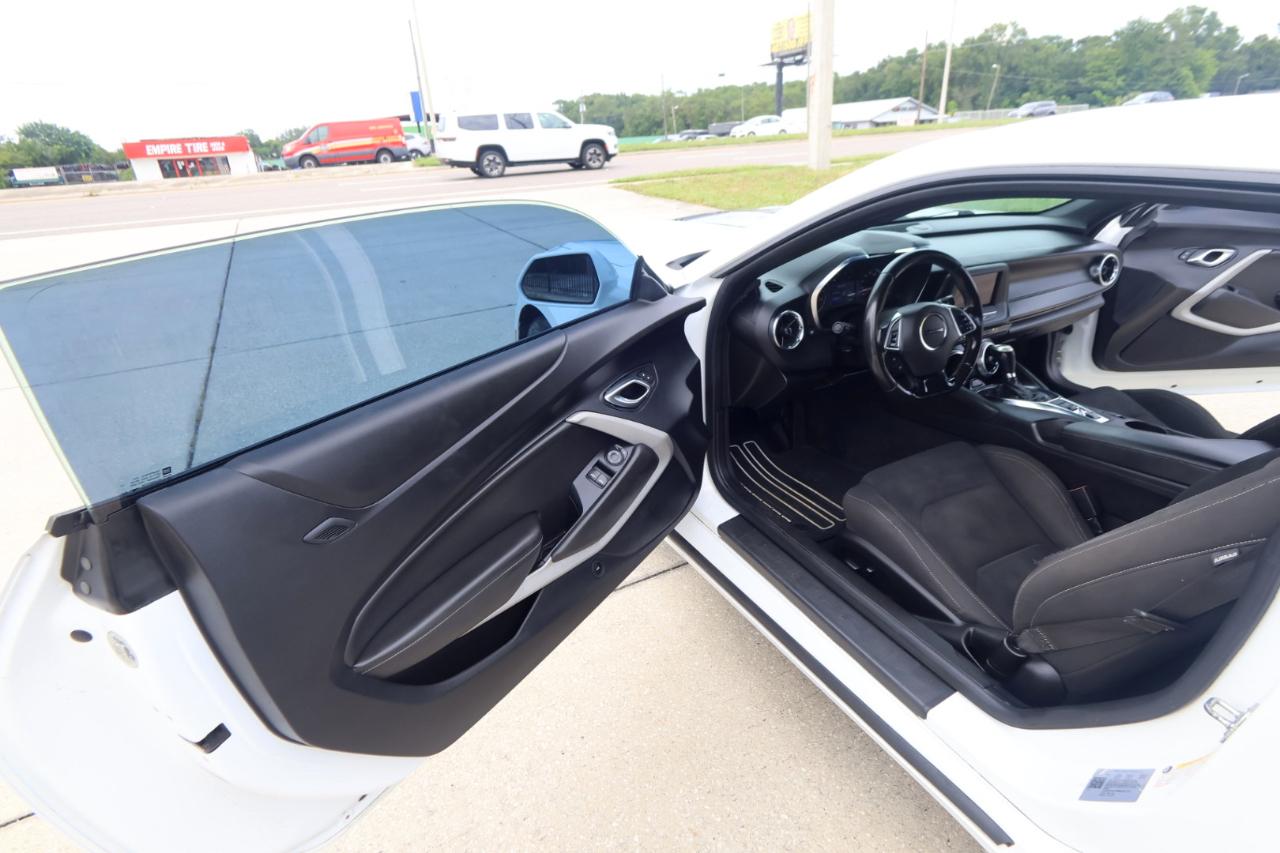 Chevrolet Camaro 2dr Cpe LT1 2021