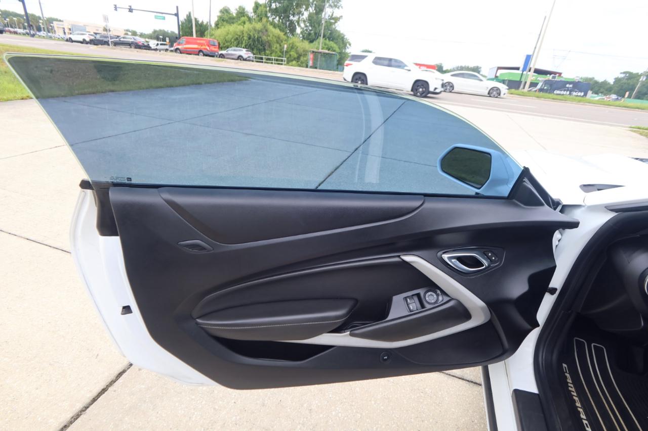 Chevrolet Camaro 2dr Cpe LT1 2021