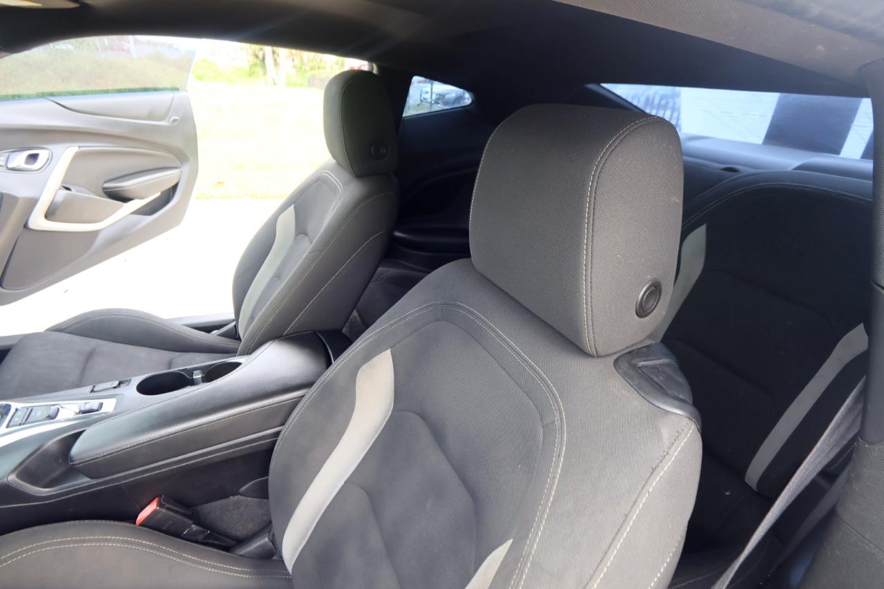 Chevrolet Camaro 2dr Cpe LT1 2021