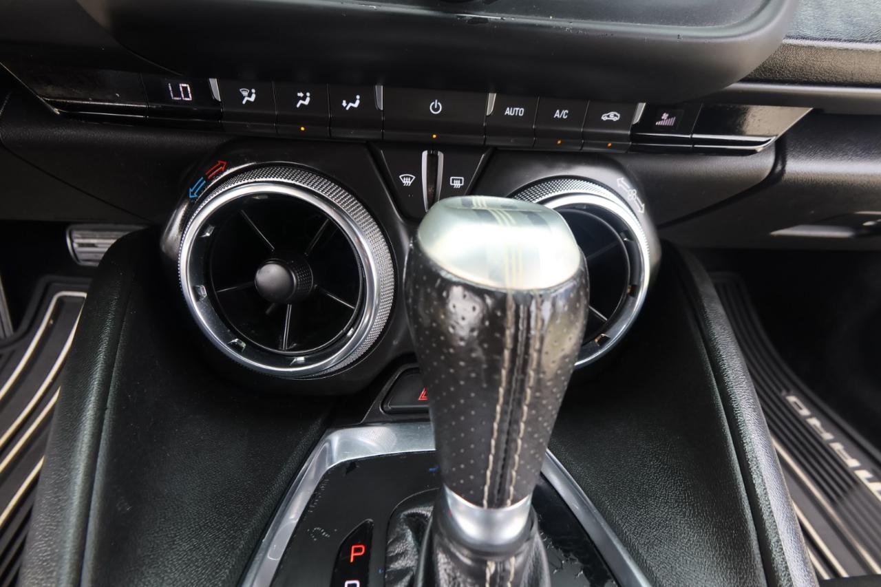 Chevrolet Camaro 2dr Cpe LT1 2021