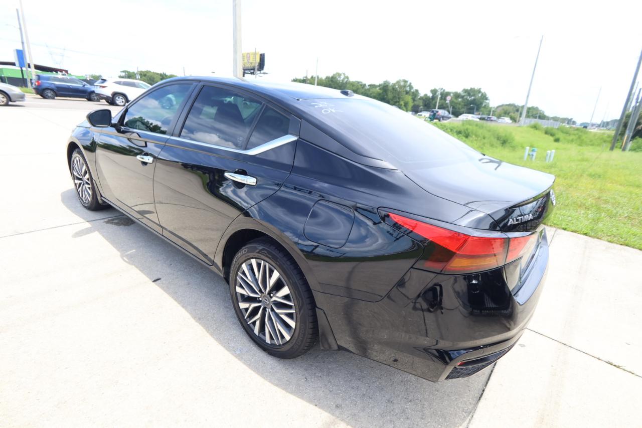Nissan Altima 2.5 SV AWD Sedan 2024