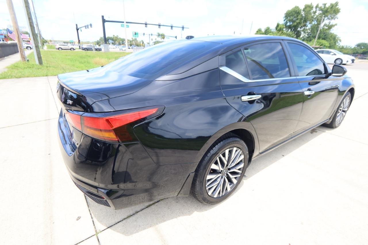 Nissan Altima 2.5 SV AWD Sedan 2024