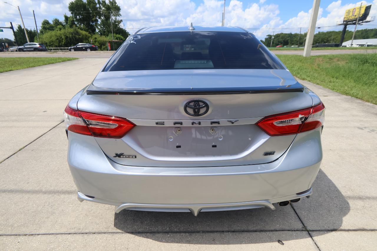 Toyota Camry SE Auto (Natl) 2020