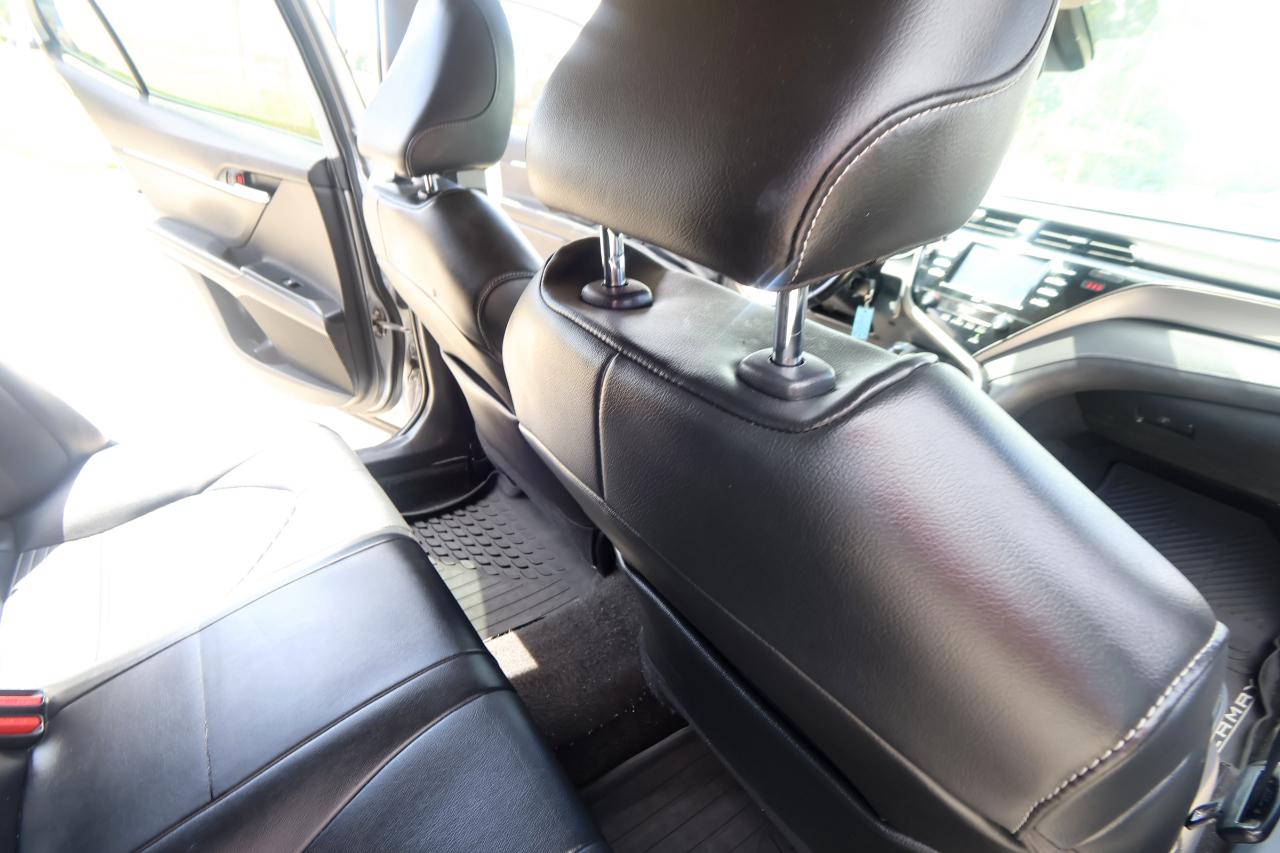 Toyota Camry SE Auto (Natl) 2020