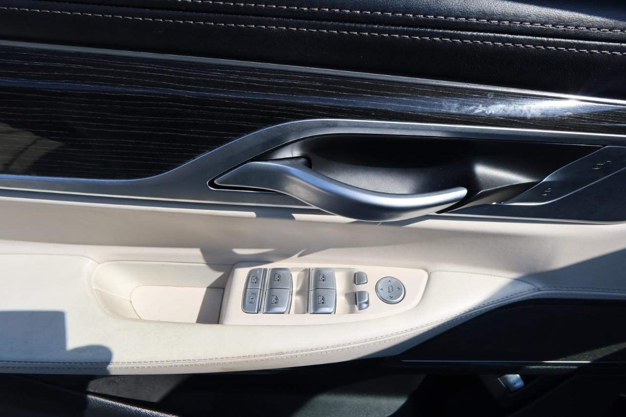 BMW 7 Series 740i Sedan 2019