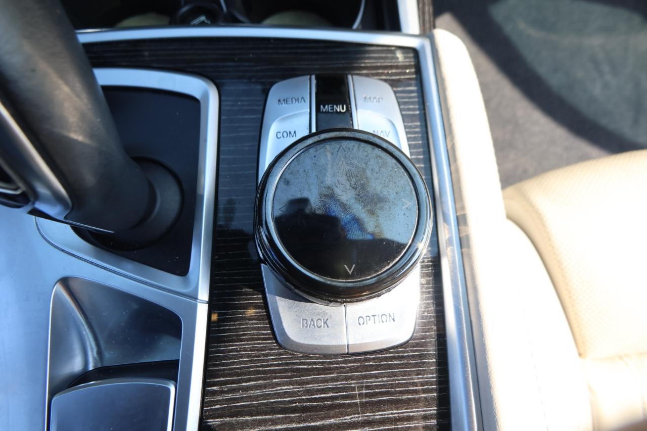 BMW 7 Series 740i Sedan 2019