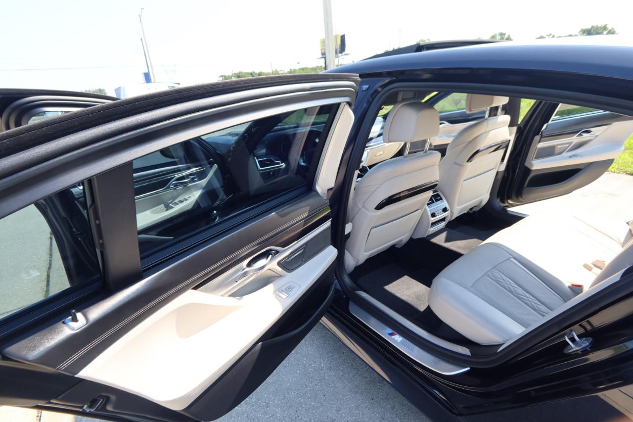 BMW 7 Series 740i Sedan 2019
