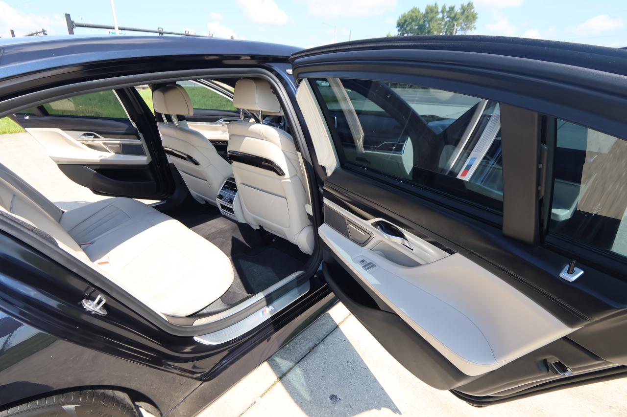 BMW 7 Series 740i Sedan 2019
