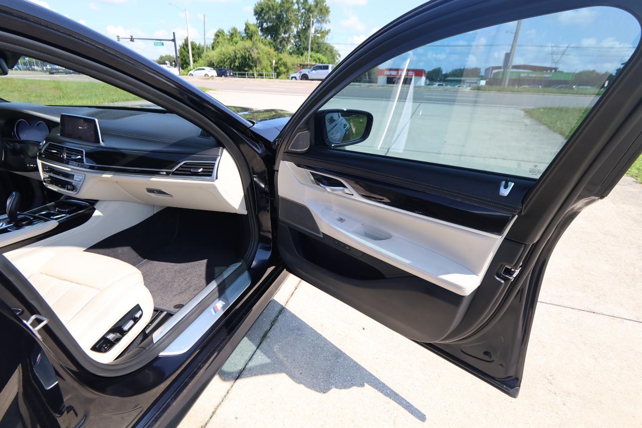 BMW 7 Series 740i Sedan 2019