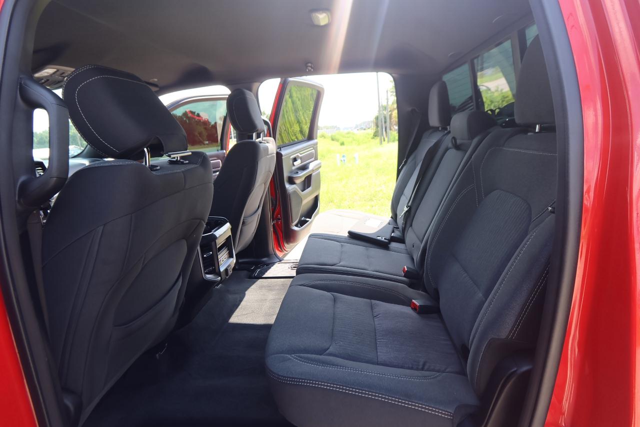 RAM 1500 Big Horn 4x2 Crew Cab 6'4" Box 2021