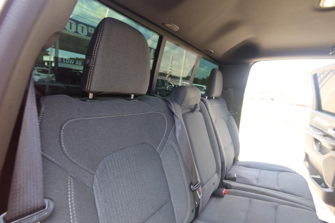 RAM 1500 Big Horn 4x2 Crew Cab 6'4" Box 2021