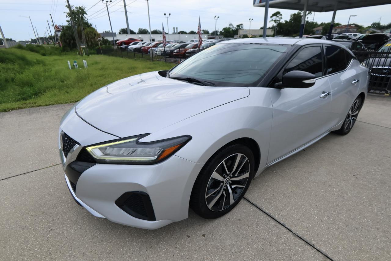 Nissan Maxima SV 3.5L 2020