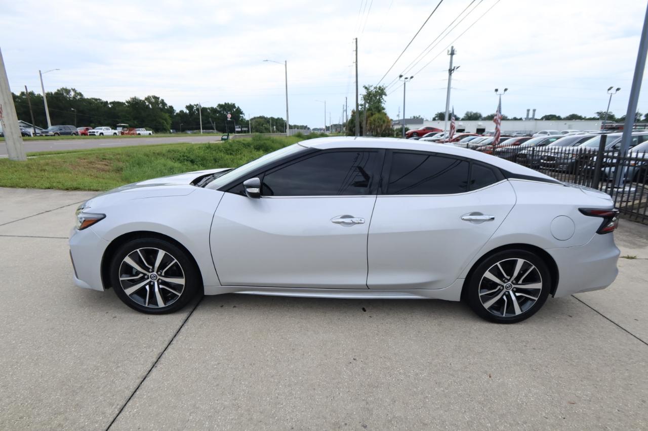 Nissan Maxima SV 3.5L 2020