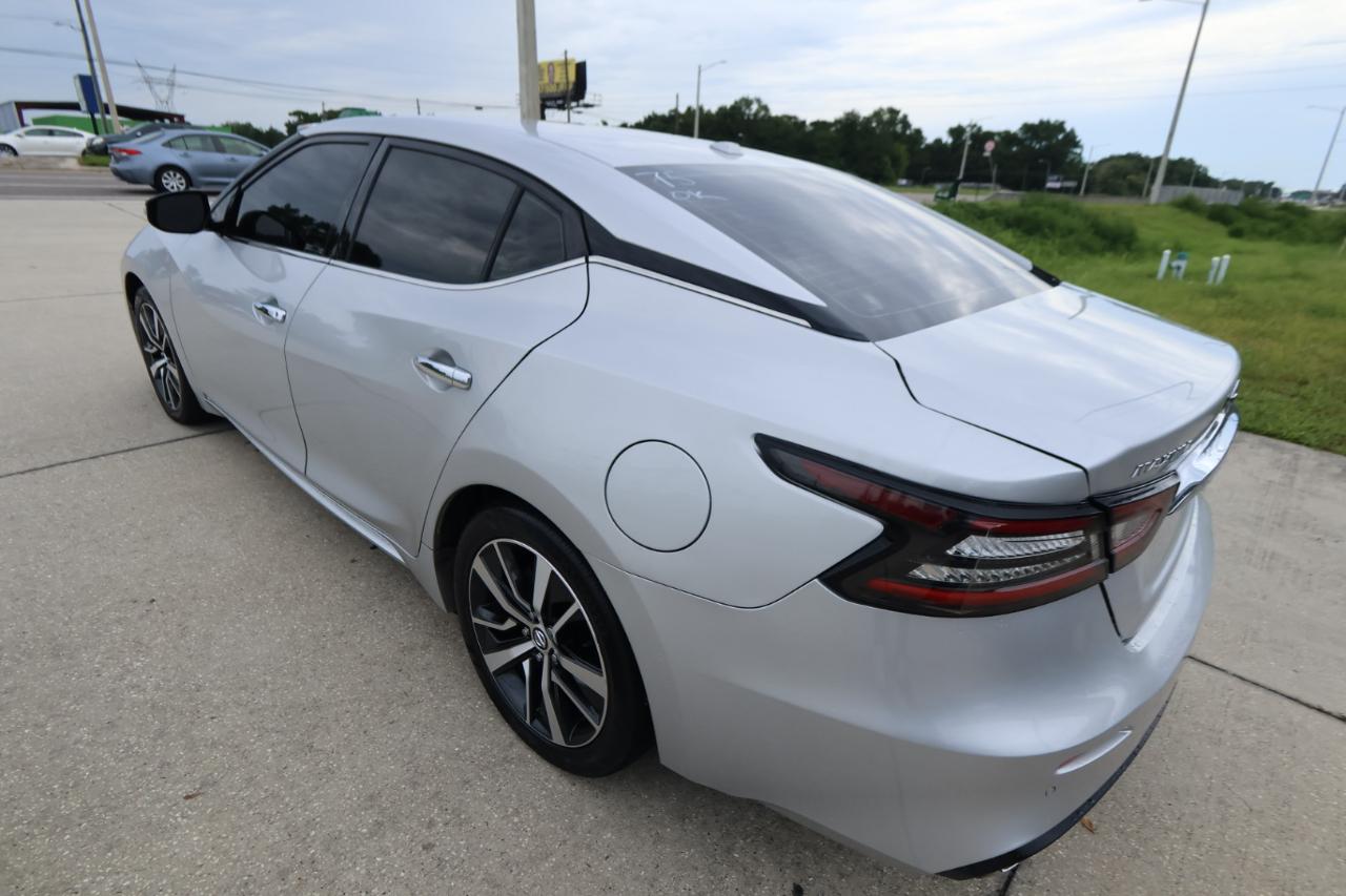 Nissan Maxima SV 3.5L 2020