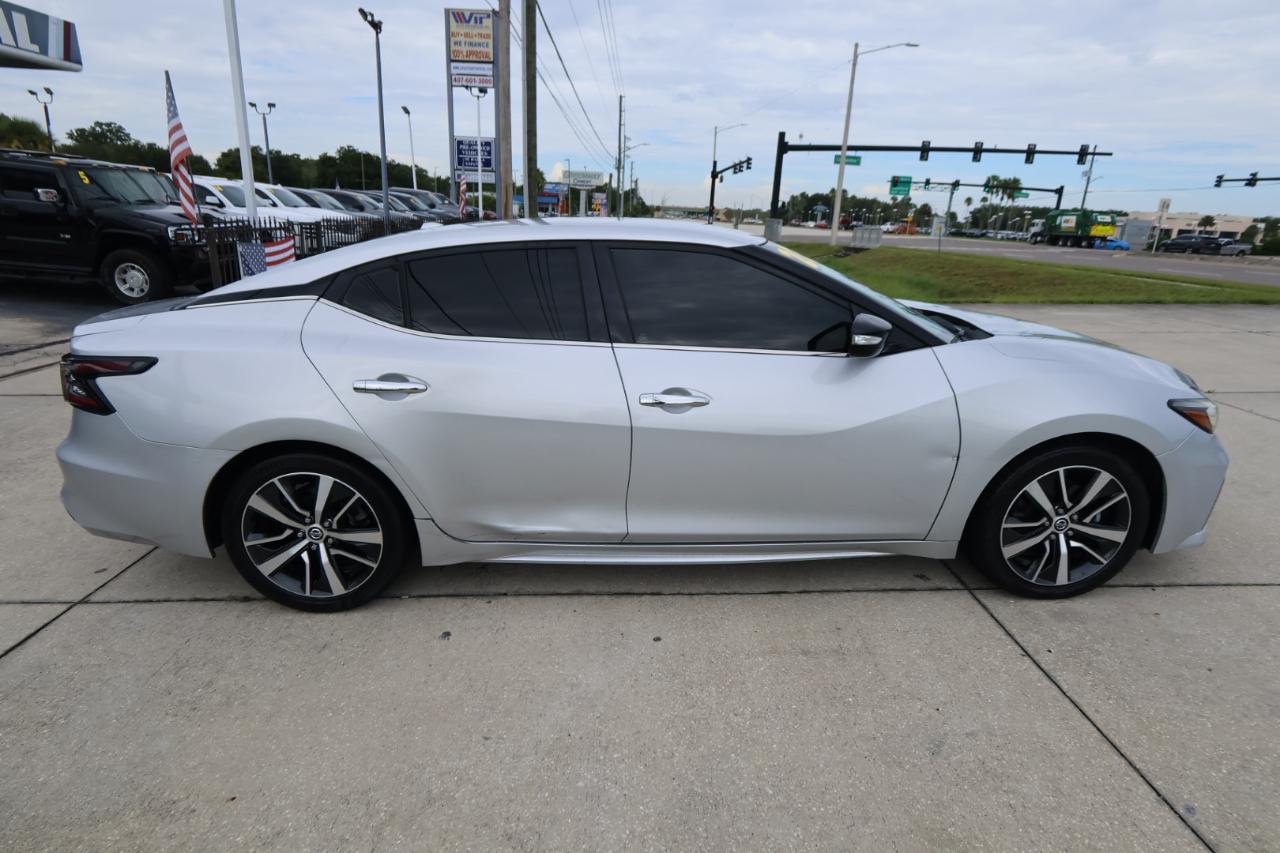 Nissan Maxima SV 3.5L 2020