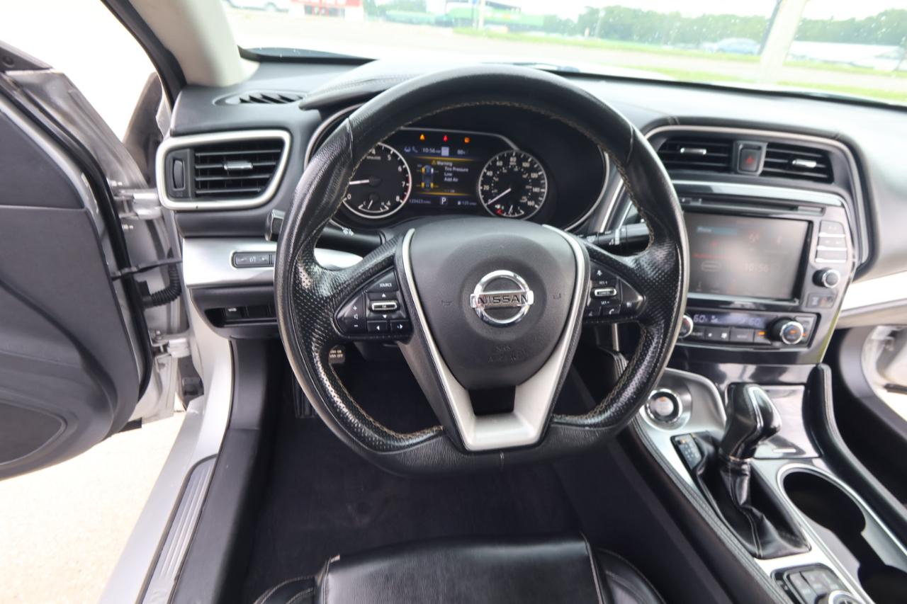 Nissan Maxima SV 3.5L 2020
