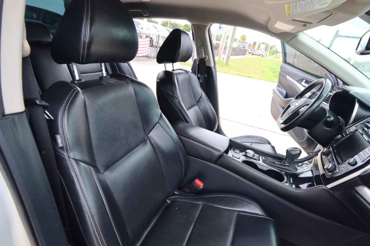 Nissan Maxima SV 3.5L 2020
