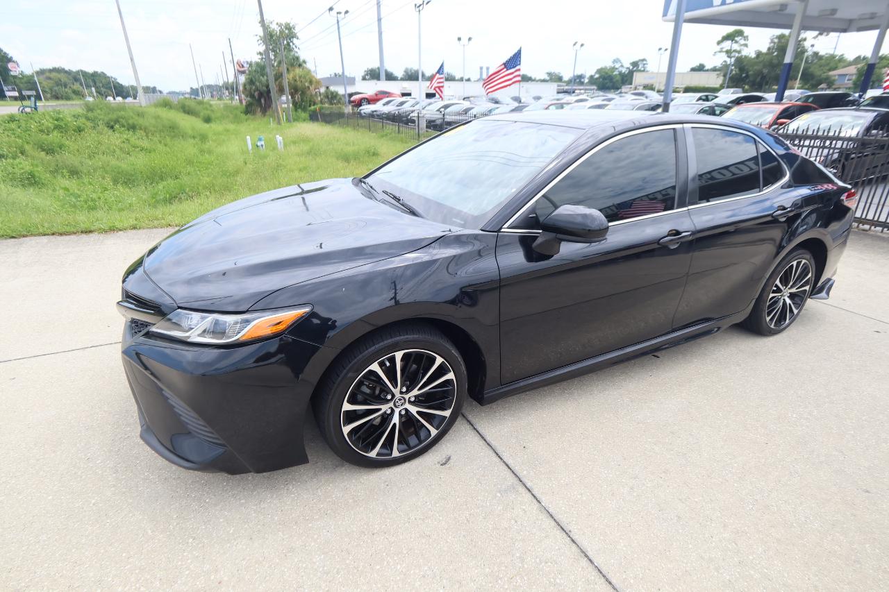 Toyota Camry XLE Auto (Natl) 2018