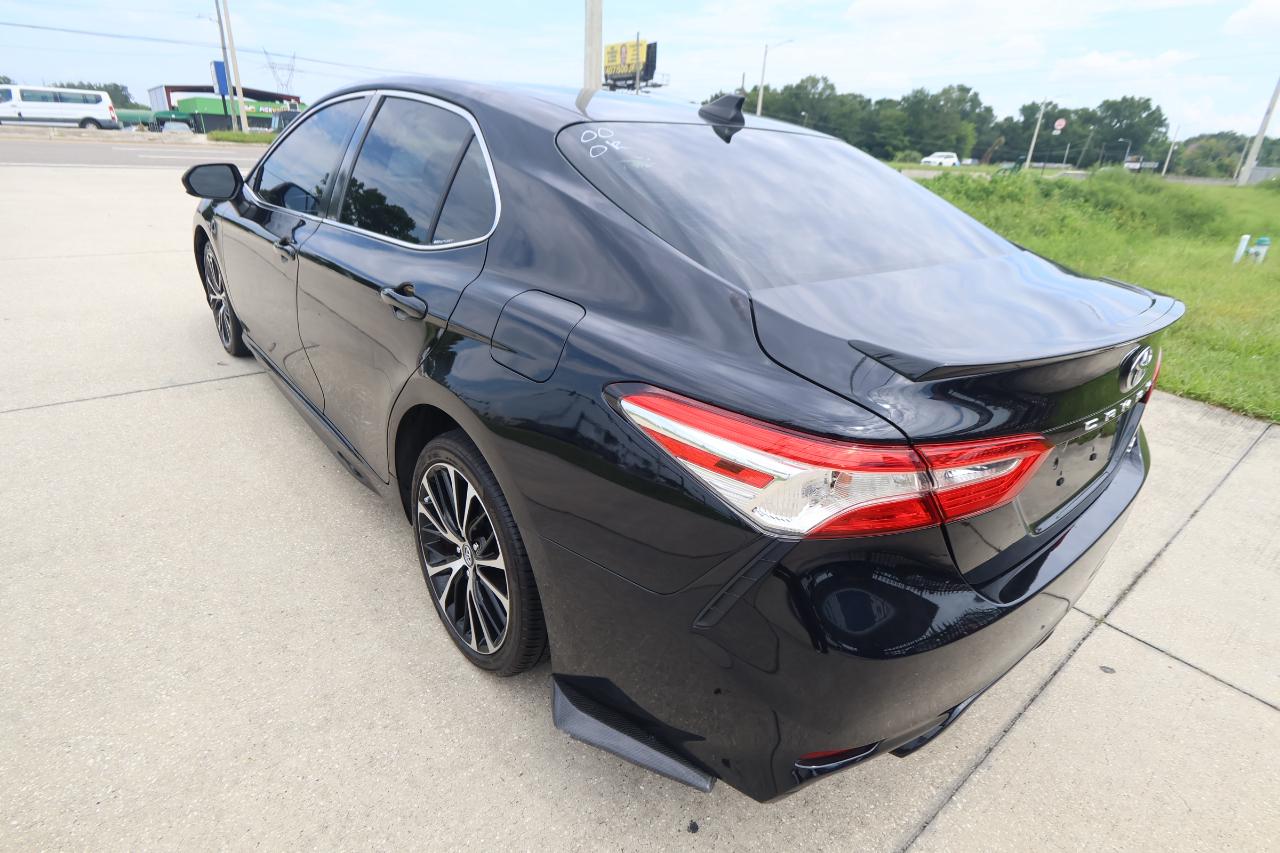 Toyota Camry XLE Auto (Natl) 2018