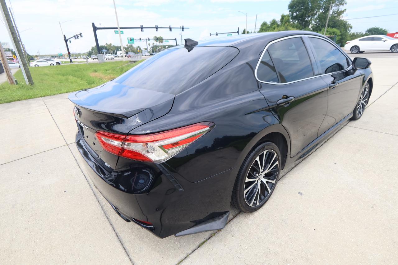 Toyota Camry XLE Auto (Natl) 2018