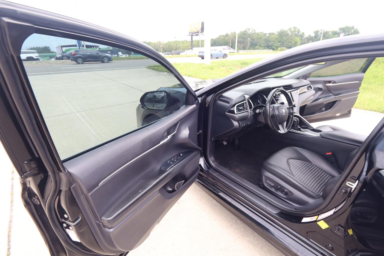 Toyota Camry XLE Auto (Natl) 2018