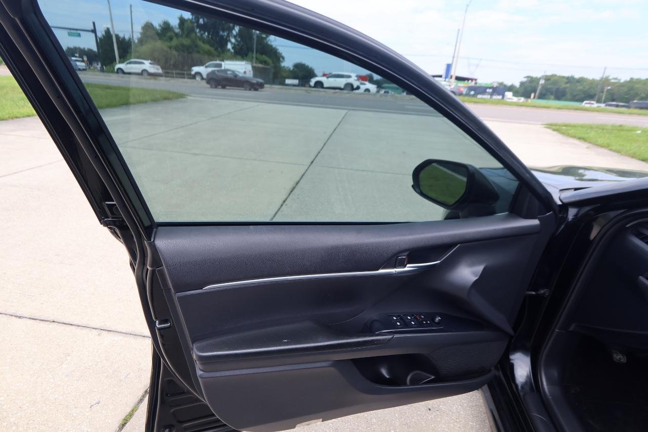 Toyota Camry XLE Auto (Natl) 2018